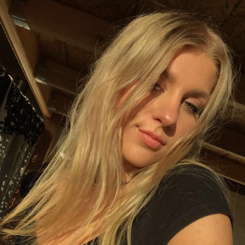 Meet your Posher, Laila